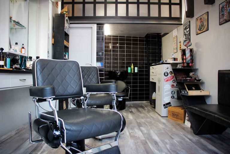 Barberian Barber Shop: Μοναδικά κουρέματα, ξεχωριστά τριμαρίσματα και παραδοσιακό hot towel ξύρισμα με φαλτσέτα στο Νέο Ηράκλειο