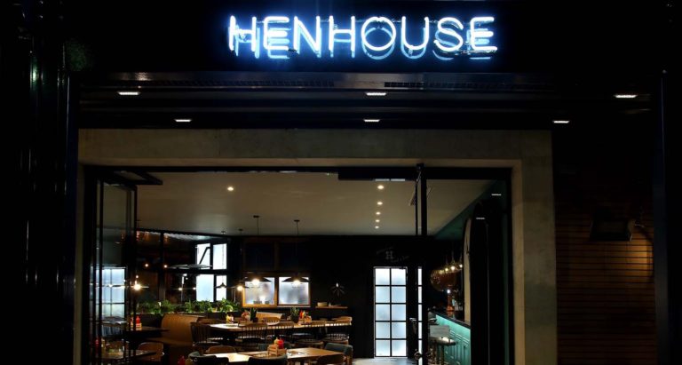 Henhouse: Casual dining σ’ένα American food & bar που έχει κάτι για όλους