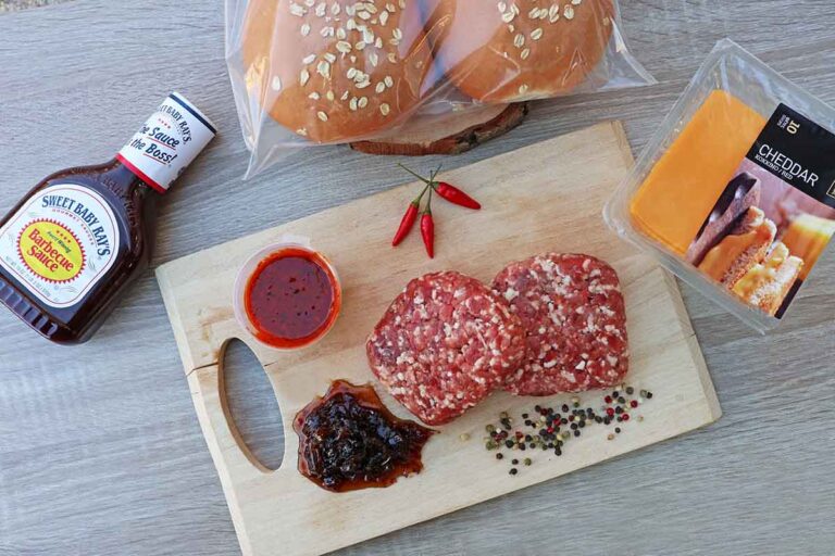 Μπεκιάρης Meat & More: Ένα μοντέρνο κρεοπωλείο-deli στην καρδιά του Χολαργού